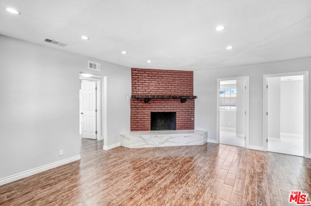 12960 Osage Rd, Apple Valley CA  92308-6508 exterior