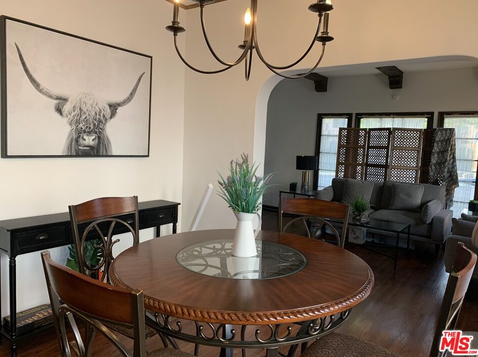 4250 Garthwaite Ave, Los Angeles CA  90008-5249 exterior