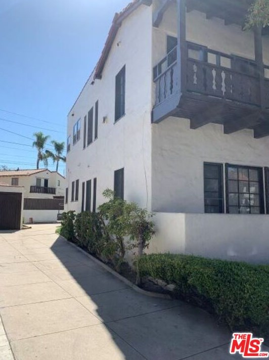 4250 Garthwaite Ave, Los Angeles CA  90008-5249 exterior