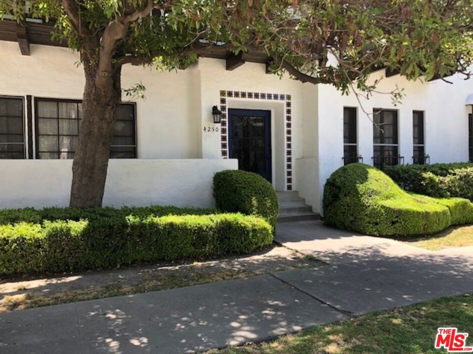 4250 Garthwaite Ave, Los Angeles CA  90008-5249 exterior