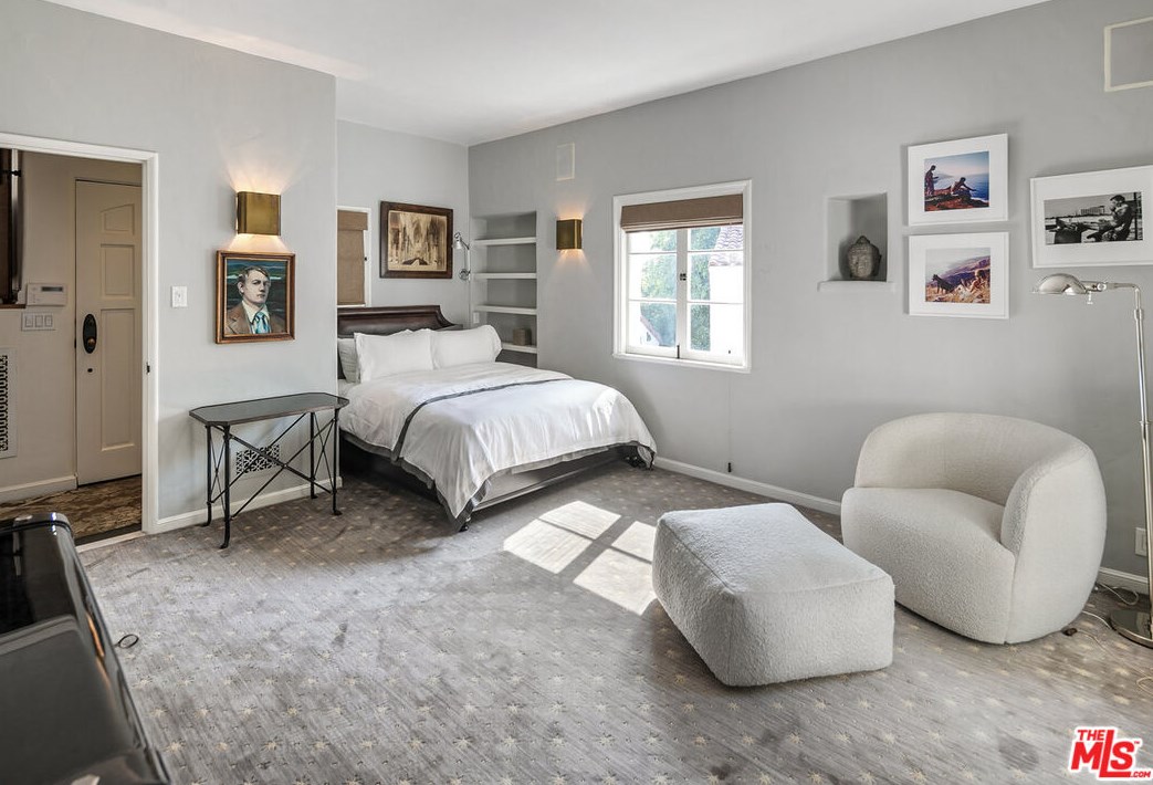 1822 Courtney Ter, Los Angeles CA  90046-2106 exterior