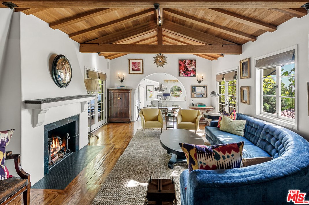 1822 Courtney Ter, Los Angeles CA  90046-2106 exterior