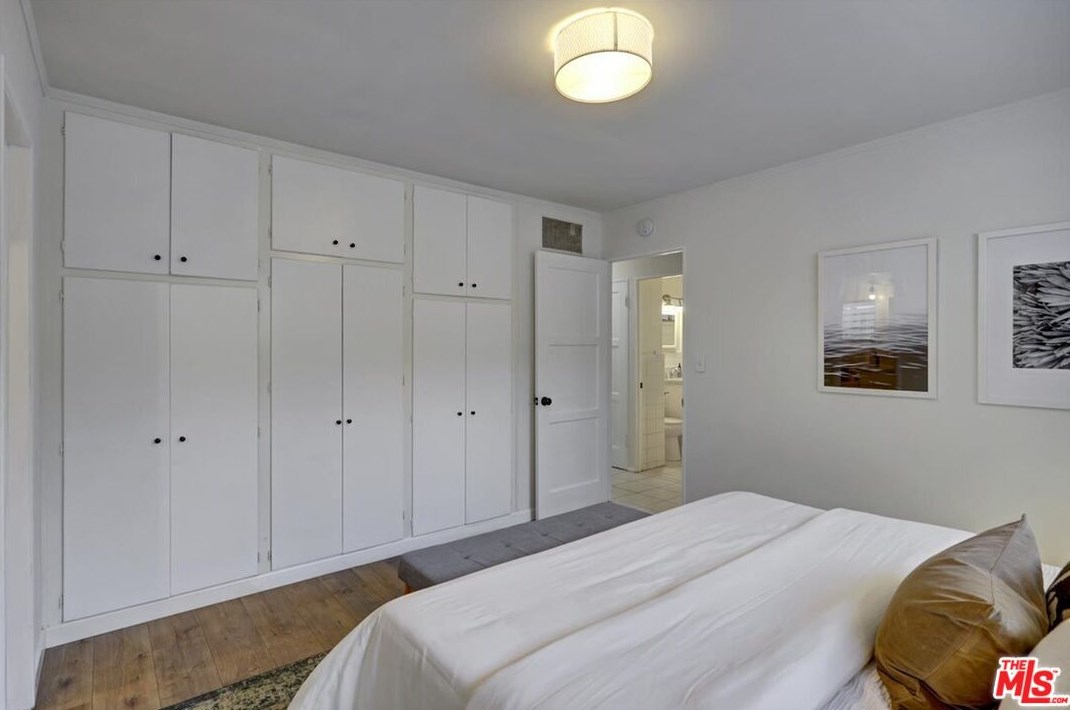3411 Barrington Ave, Los Angeles CA  90049-4432 exterior