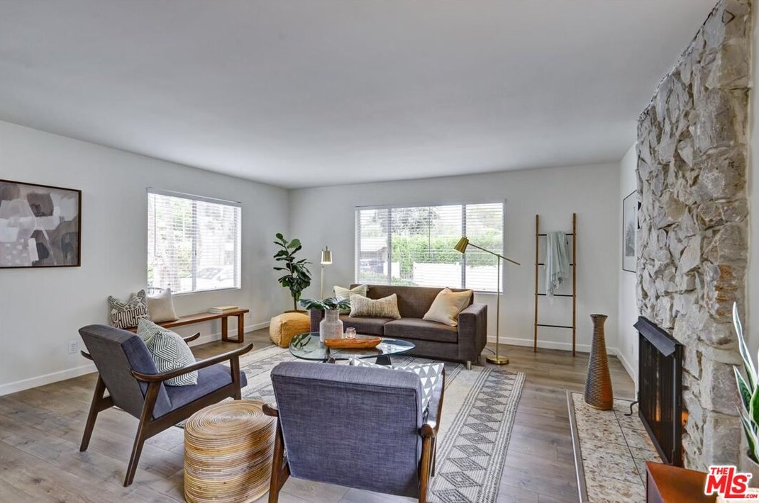 3411 Barrington Ave, Los Angeles CA  90049-4432 exterior