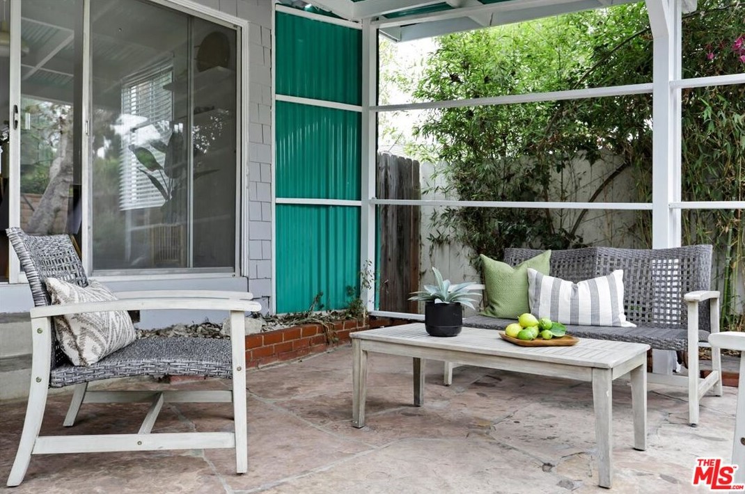 3411 Barrington Ave, Los Angeles CA  90049-4432 exterior