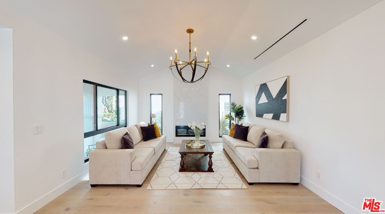 2118 Glendon Ave, Los Angeles CA  90025-6326 exterior