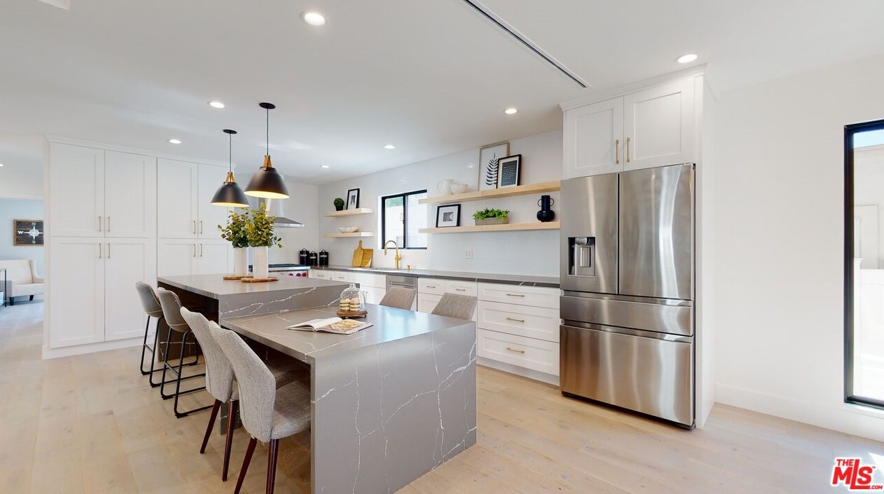 2118 Glendon Ave, Los Angeles CA  90025-6326 exterior
