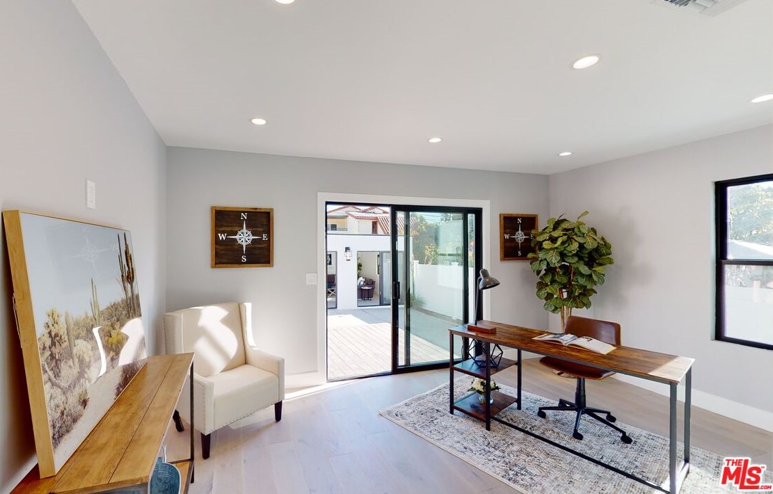 2118 Glendon Ave, Los Angeles CA  90025-6326 exterior