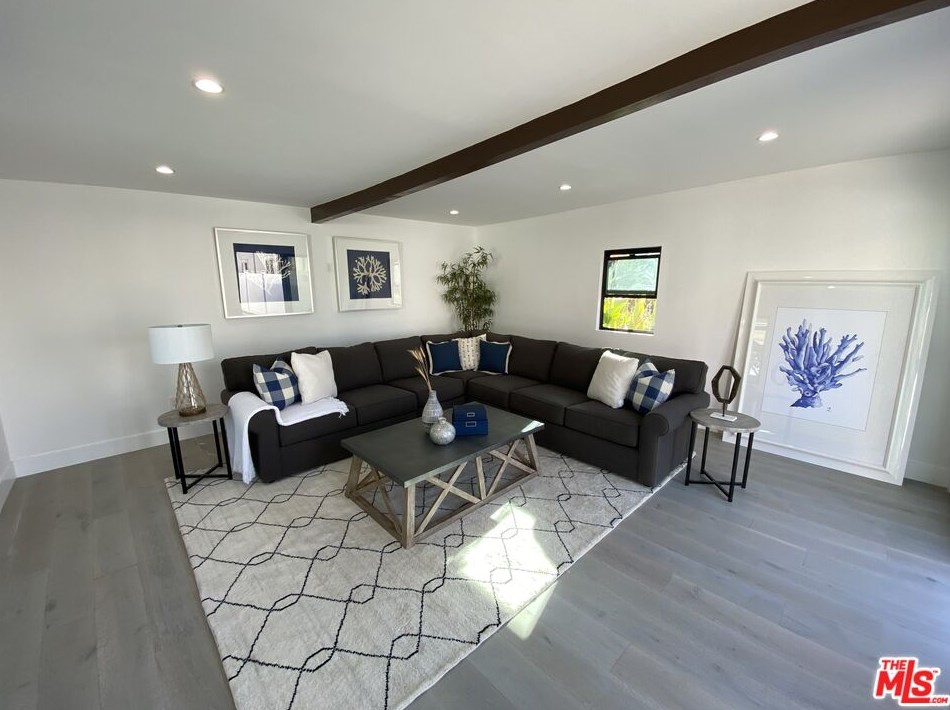2118 Glendon Ave, Los Angeles CA  90025-6326 exterior
