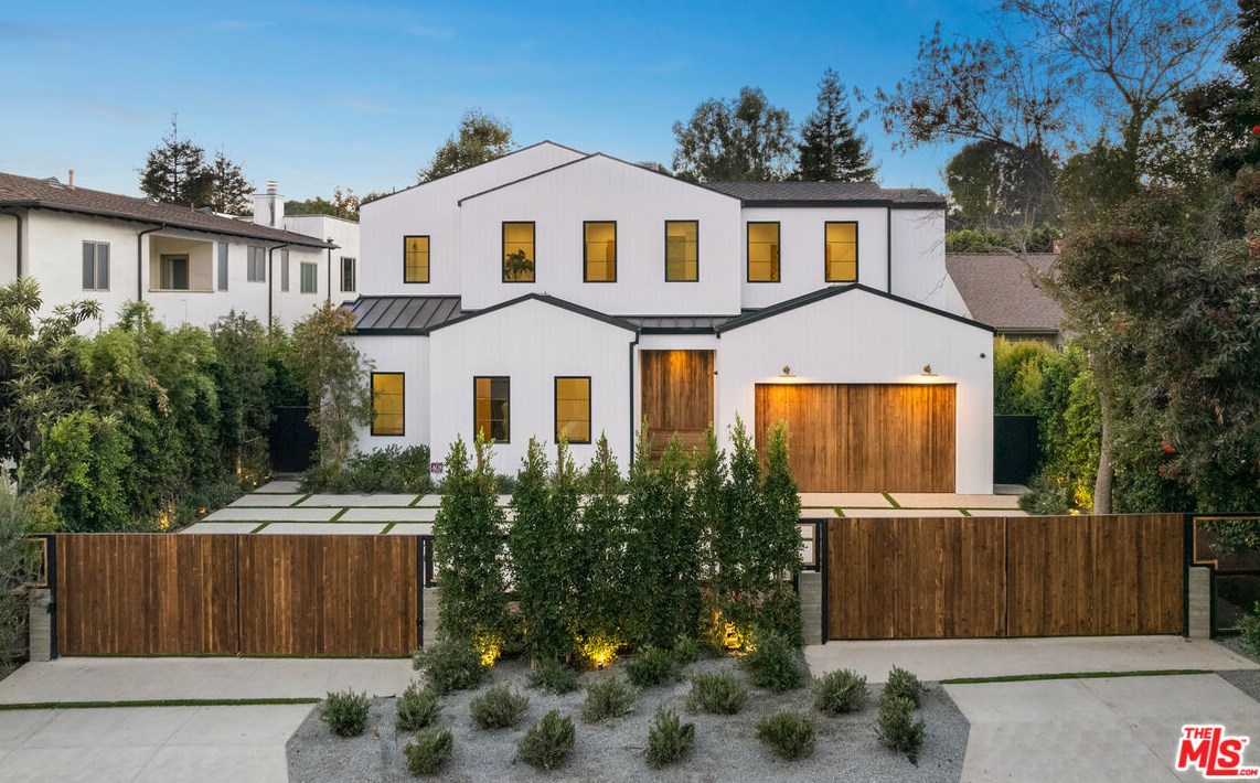 417 Kenter Ave, Los Angeles CA  90049-1932 exterior