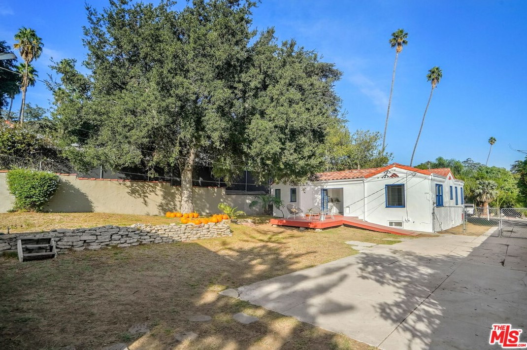 5223 Maywood Ave, Los Angeles CA  90041-1213 exterior