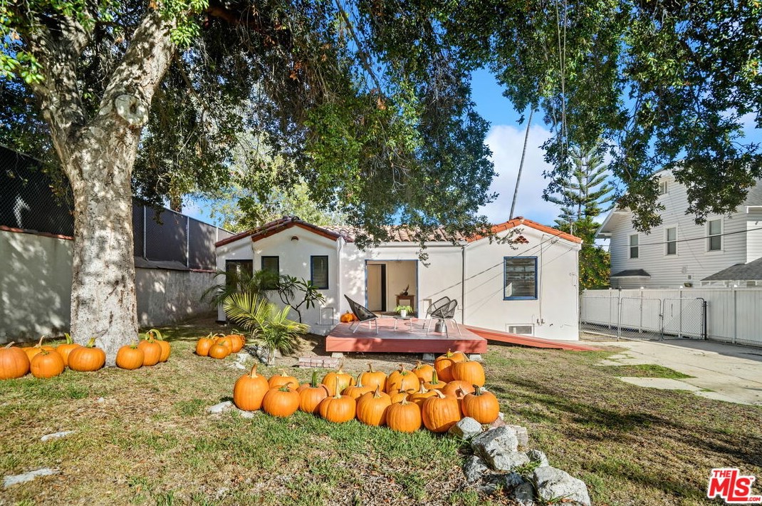 5223 Maywood Ave, Los Angeles CA  90041-1213 exterior