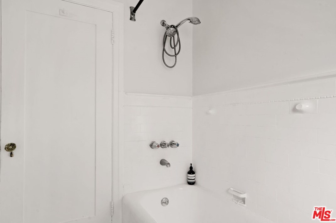 5223 Maywood Ave, Los Angeles CA  90041-1213 exterior