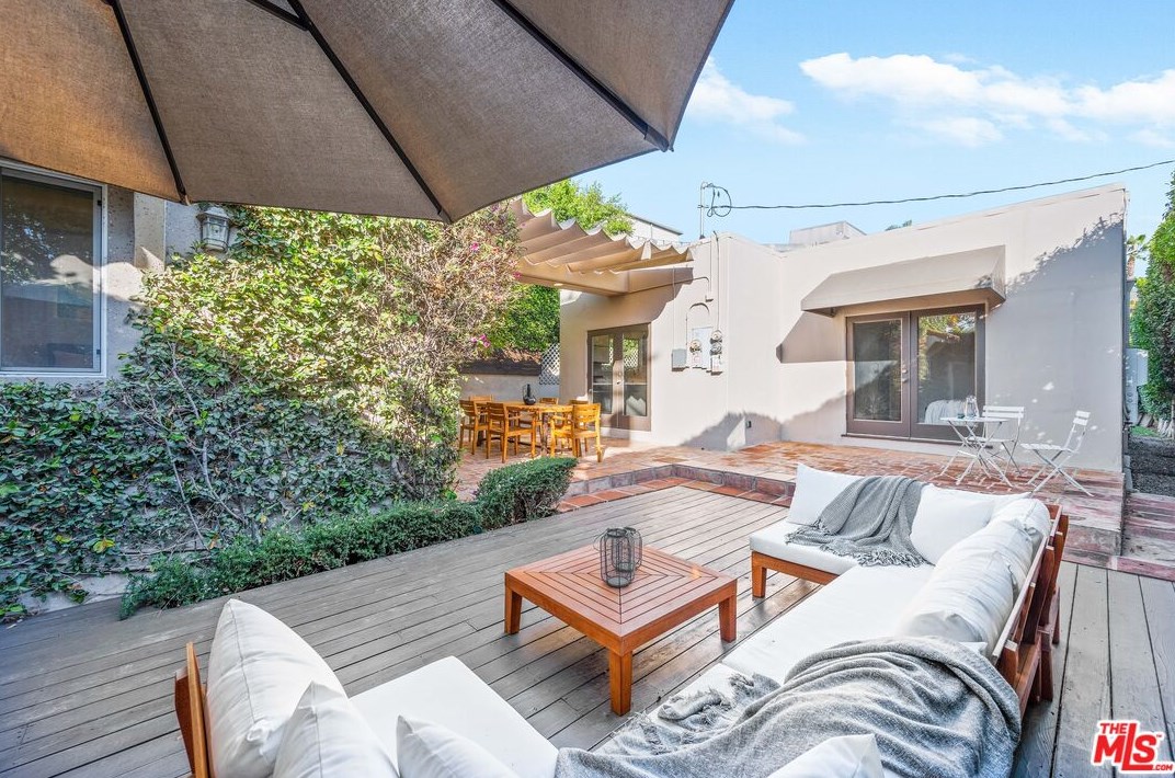 715 Spaulding Ave, Los Angeles CA  90046-7421 exterior
