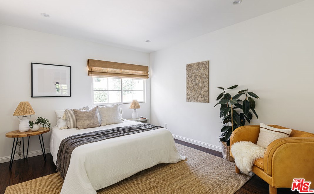 2846 Westbrook Ave, Los Angeles CA  90046-1249 exterior