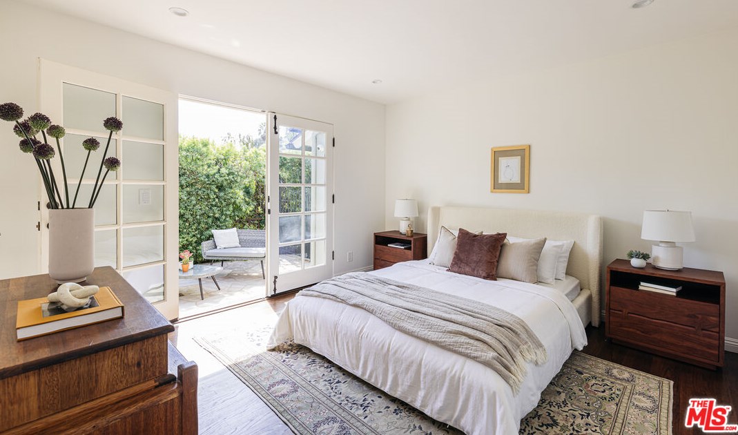 2846 Westbrook Ave, Los Angeles CA  90046-1249 exterior