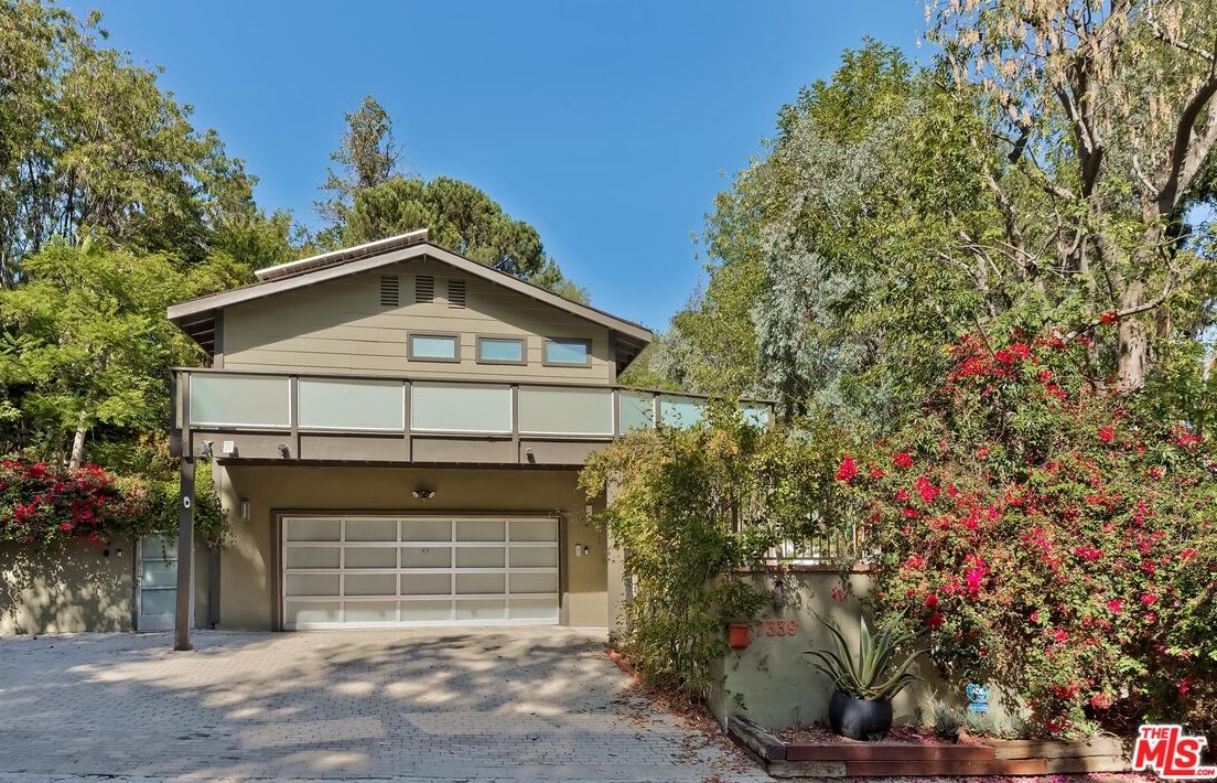 7339 Caverna Dr, Los Angeles CA  90068-2021 exterior