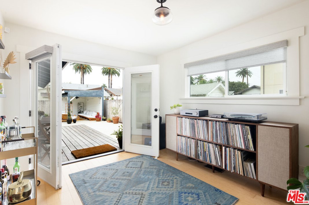 1727 39th Pl, Los Angeles CA  90062-1339 exterior