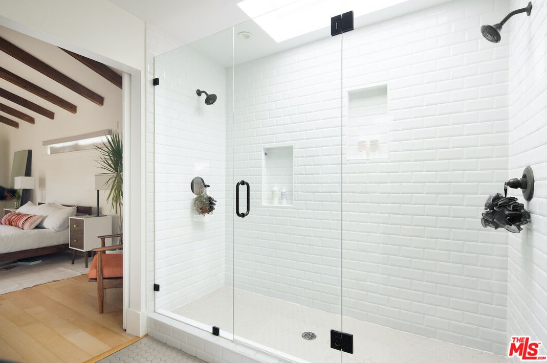 1727 39th Pl, Los Angeles CA  90062-1339 exterior