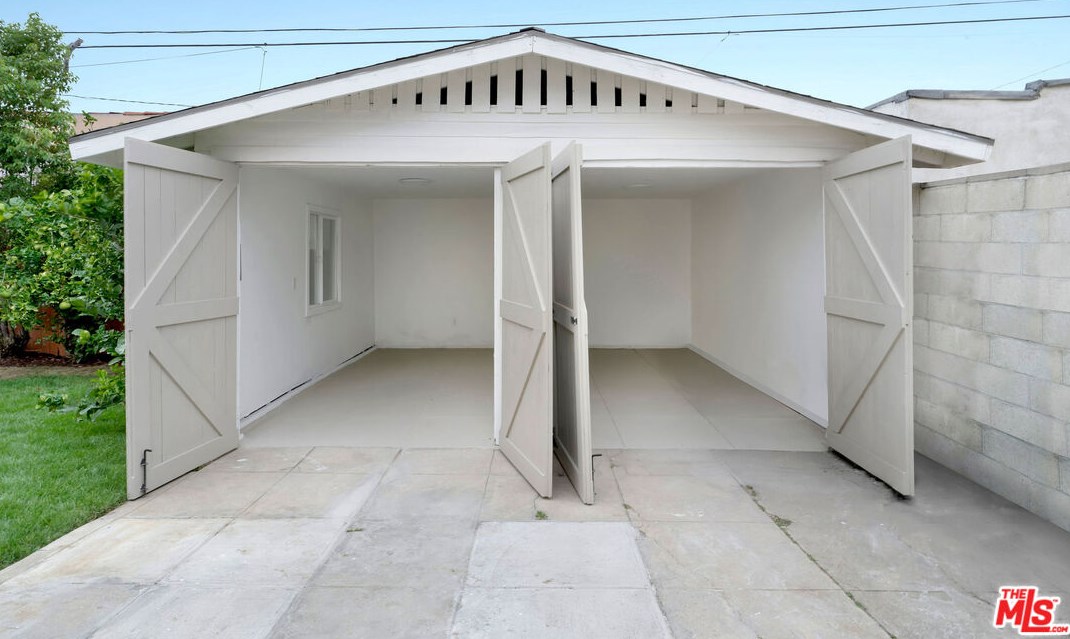 2041 Palm Grove Ave, Los Angeles CA  90016-1631 exterior