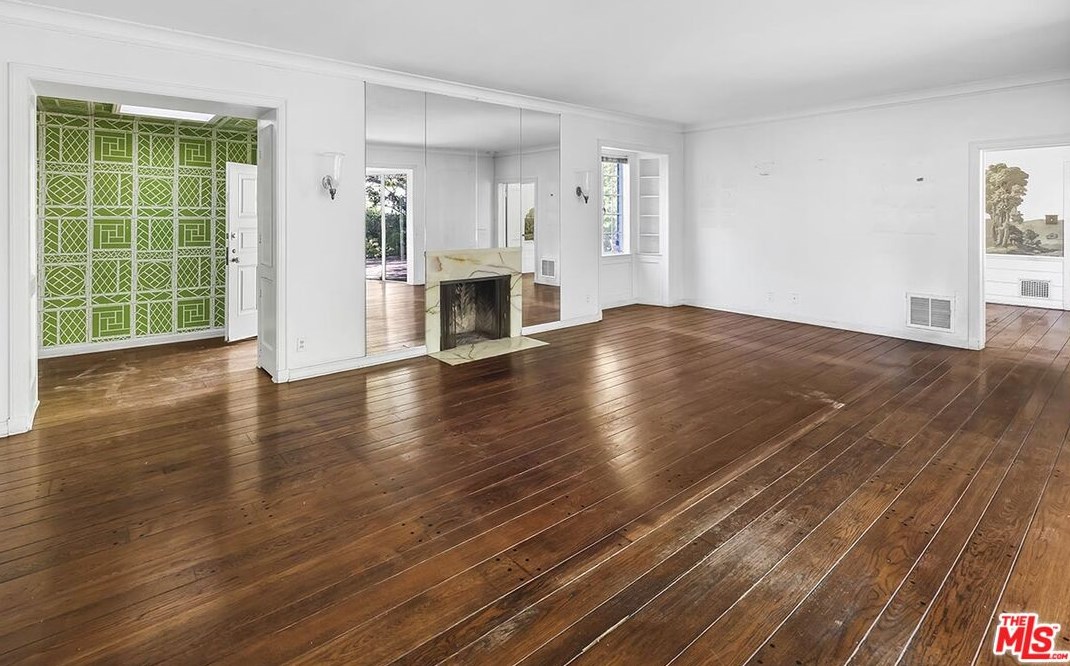 230 Chadbourne Ave, Los Angeles CA  exterior