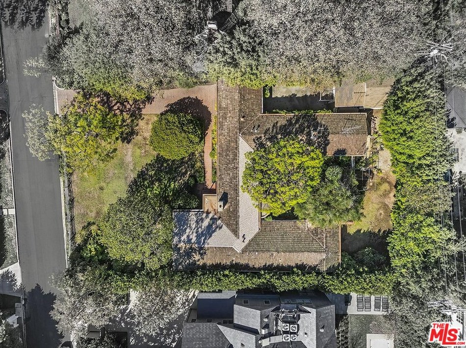 230 Chadbourne Ave, Los Angeles CA  exterior