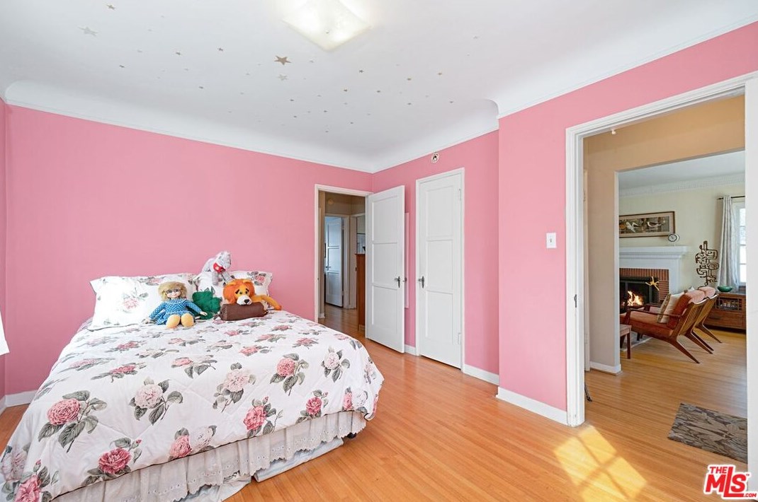 1717 Preuss Rd, Los Angeles CA  90035-4311 exterior