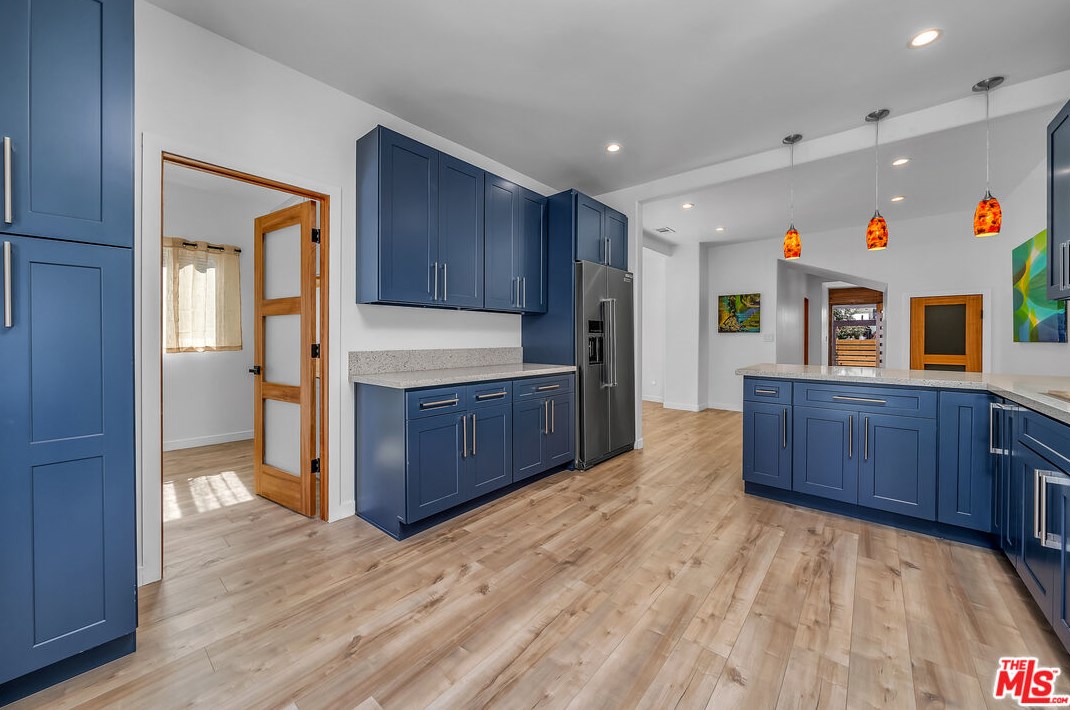 1238 Virgil Ave, Los Angeles CA  90029-2018 exterior
