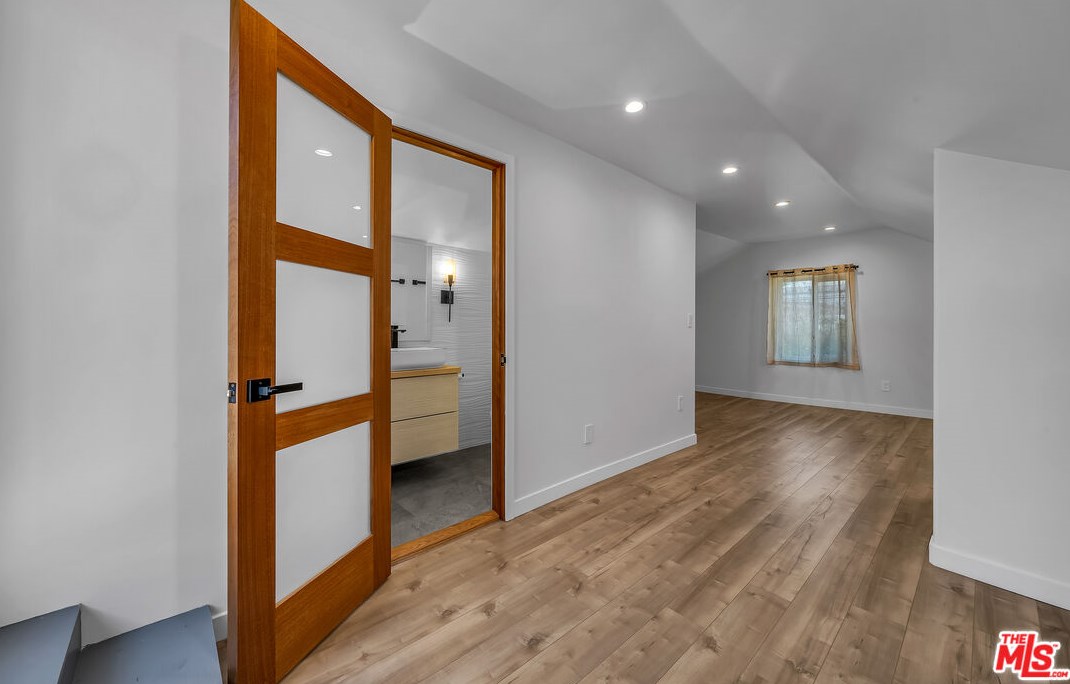 1238 Virgil Ave, Los Angeles CA  90029-2018 exterior