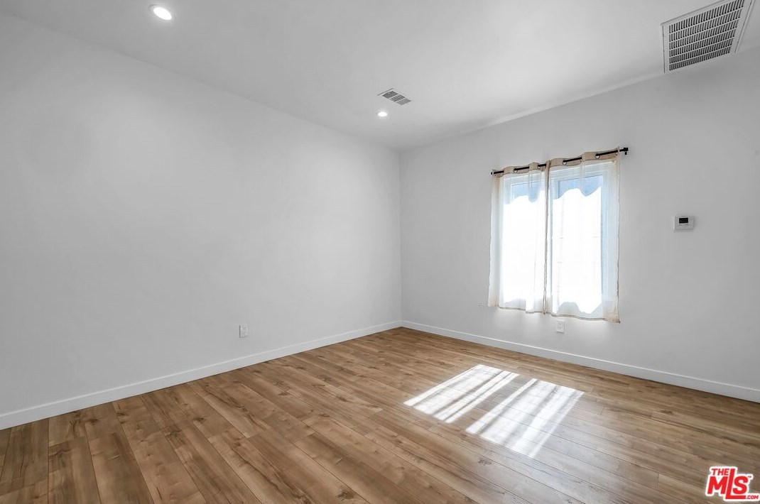 1238 Virgil Ave, Los Angeles CA  90029-2018 exterior