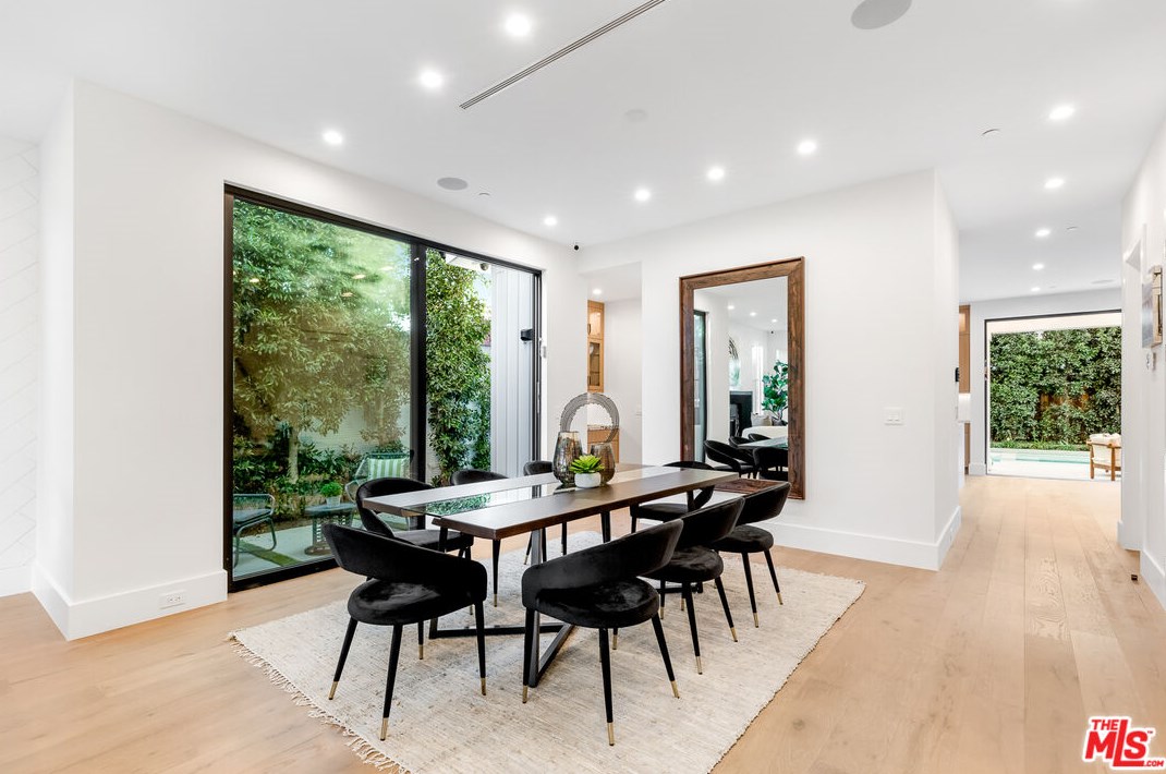 1773 Preuss Rd, Los Angeles CA  90035-4311 exterior