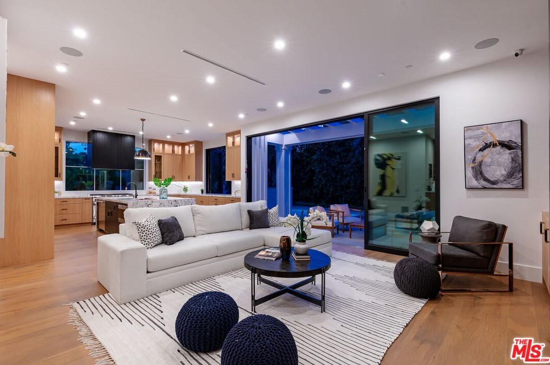 1773 Preuss Rd, Los Angeles CA  90035-4311 exterior