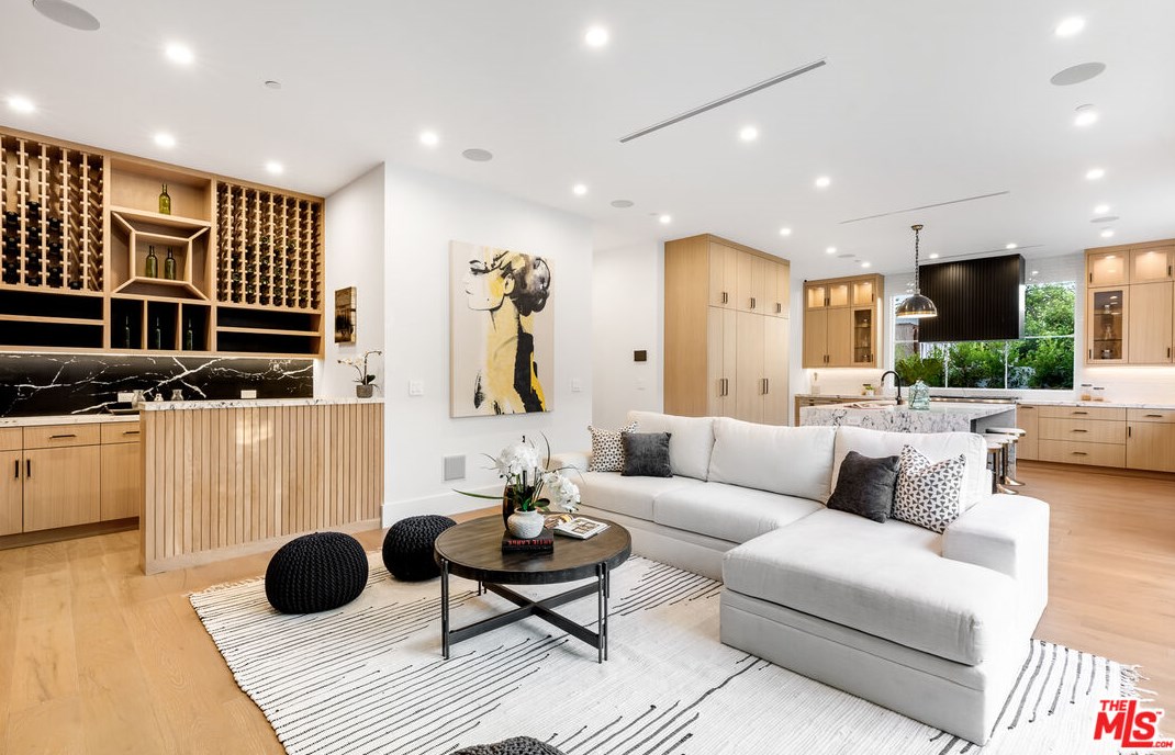 1773 Preuss Rd, Los Angeles CA  90035-4311 exterior