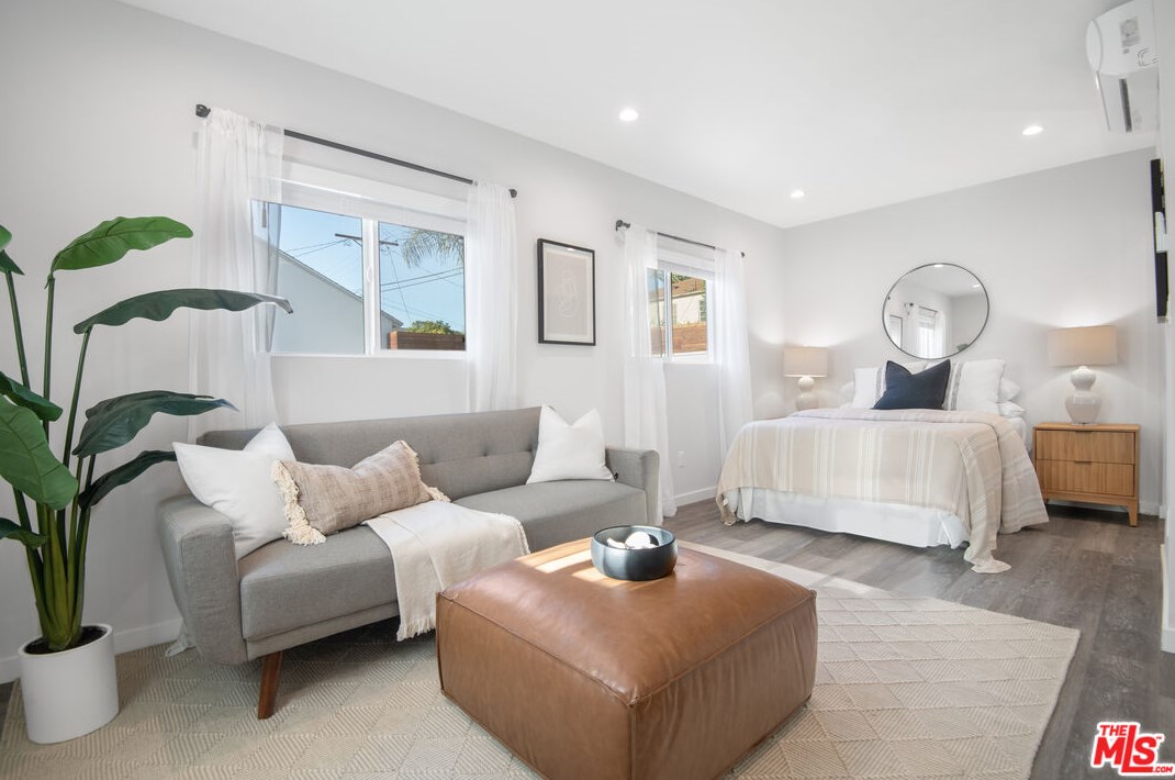 8036 Campion Dr, Los Angeles CA  90045-2532 exterior