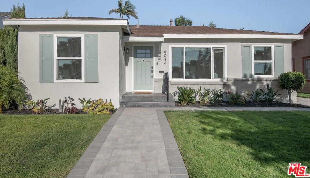 8036 Campion Dr, Los Angeles CA  90045-2532 exterior