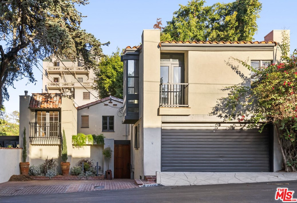 8228 Marmont Ln, Los Angeles CA  90069-1624 exterior