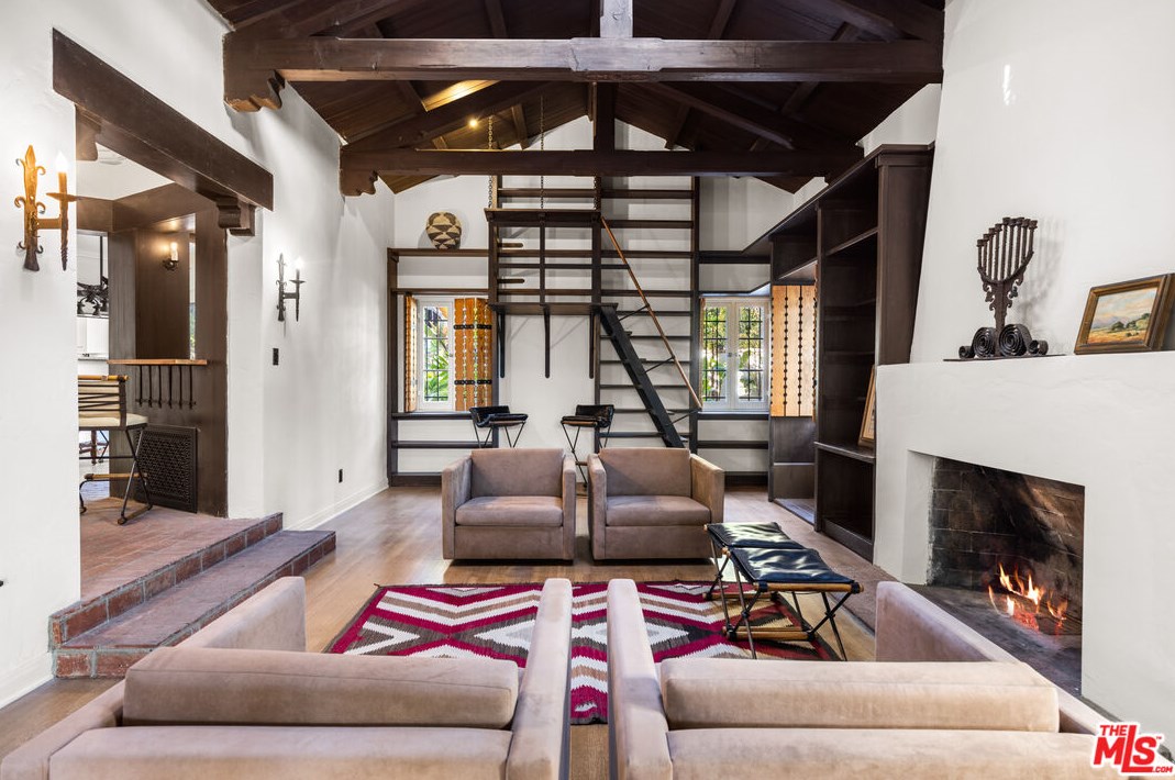 8228 Marmont Ln, Los Angeles CA  90069-1624 exterior