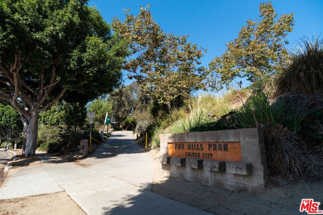 5845 Doverwood Dr, Los Angeles CA  90230-7243 exterior