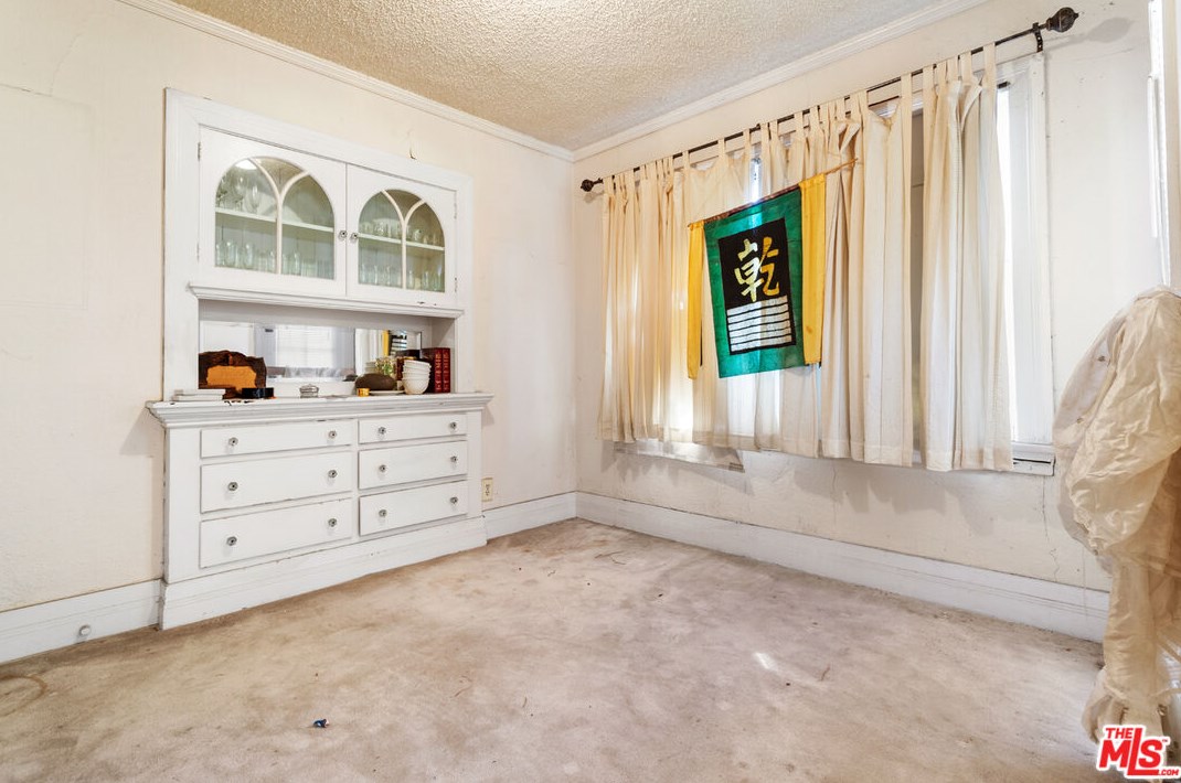 5470 Chesley Ave, Los Angeles CA  90043-2422 exterior