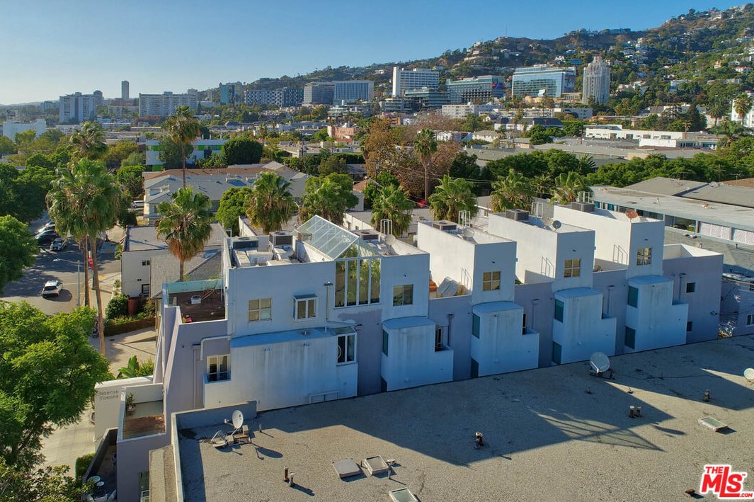 8223 Norton Ave, Los Angeles CA  90046-6078 exterior