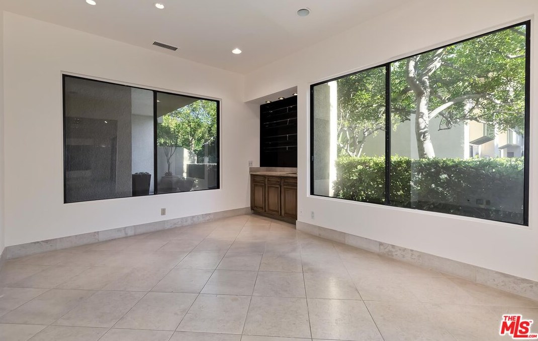 2169 Century Hl, Los Angeles CA  90067-3534 exterior