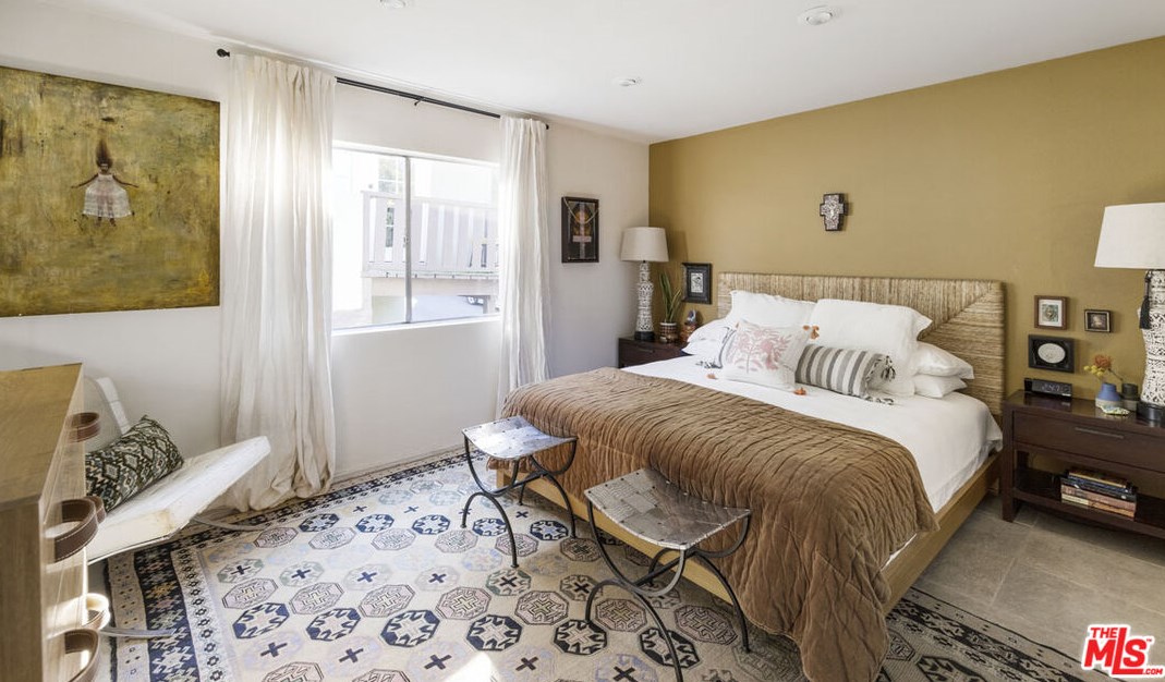 2352 Silver Ridge Ave, Los Angeles CA  90039-3646 exterior