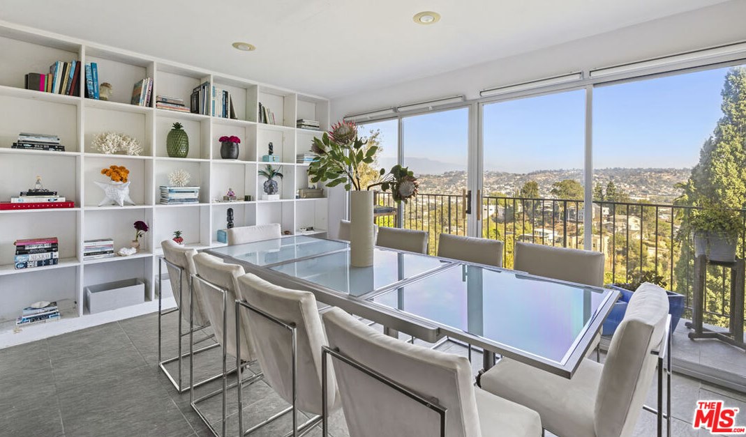 2352 Silver Ridge Ave, Los Angeles CA  90039-3646 exterior