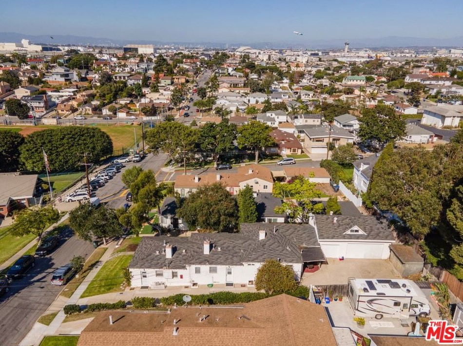 634 Sheldon St, El Segundo CA  90245-3035 exterior