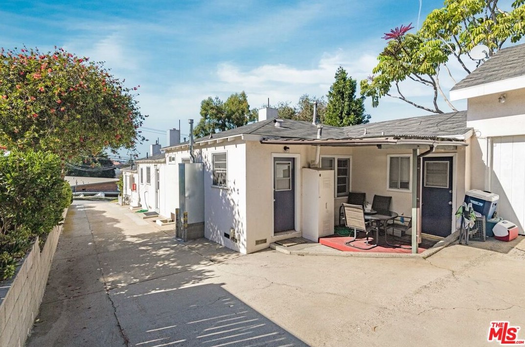 634 Sheldon St, El Segundo CA  90245-3035 exterior