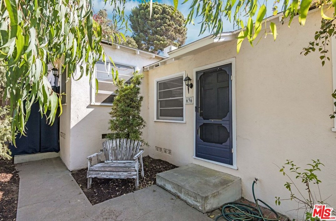 634 Sheldon St, El Segundo CA  90245-3035 exterior