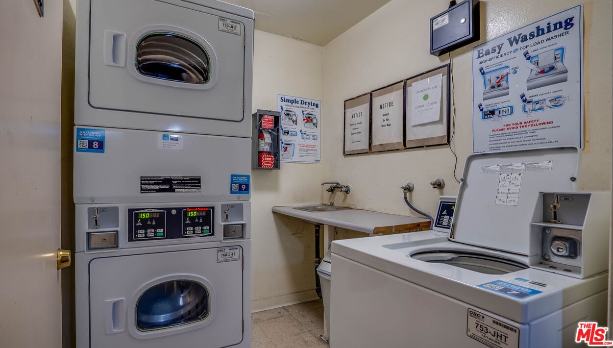 210 La Fayette Park Pl, Los Angeles CA  90057-1357 exterior