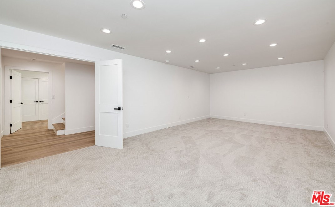 1025 Carmelina Ave, Los Angeles CA  90049-5809 exterior