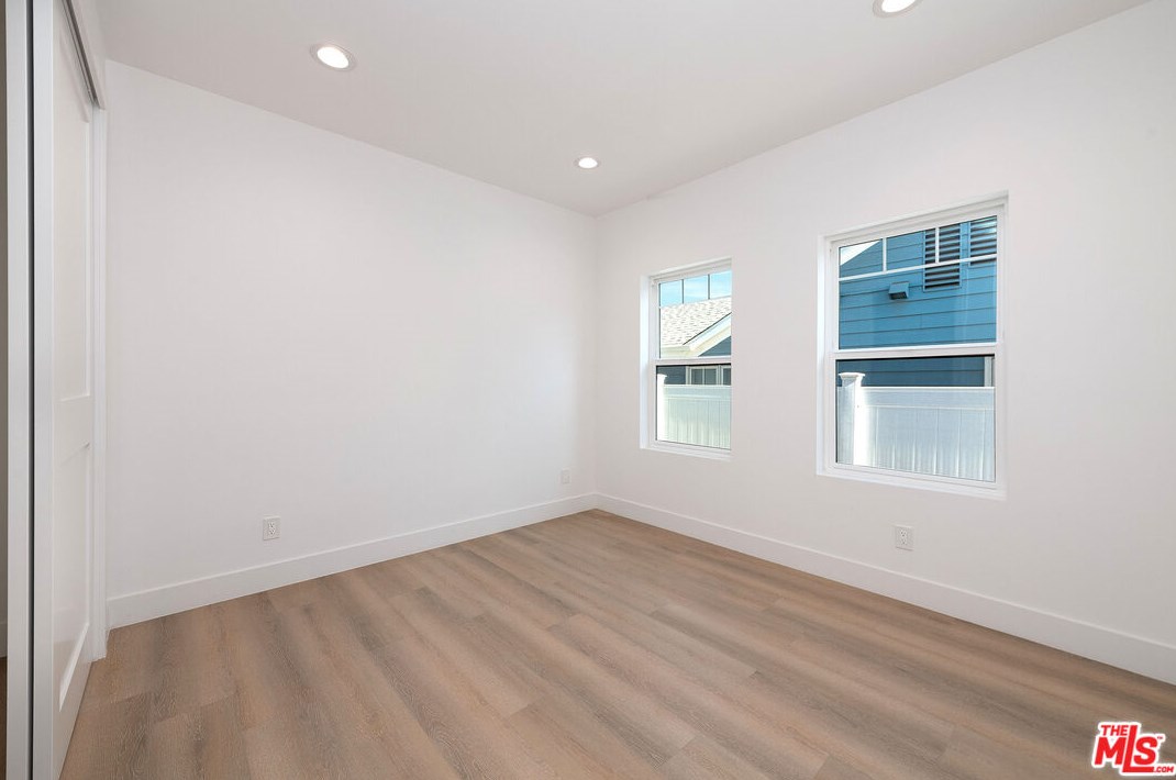 1025 Carmelina Ave, Los Angeles CA  90049-5809 exterior