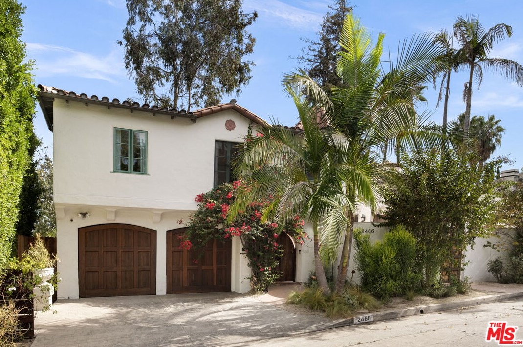 2466 Moreno Dr, Los Angeles CA  90039-2640 exterior